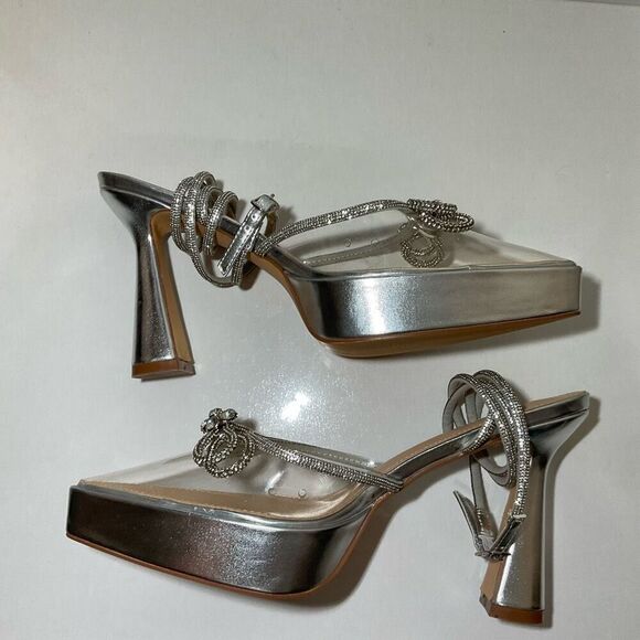 Women’s rhinestone bow pointed toe, heel pumps, adjustable ankle strap size 10 ￼ - Picture 2 of 6
